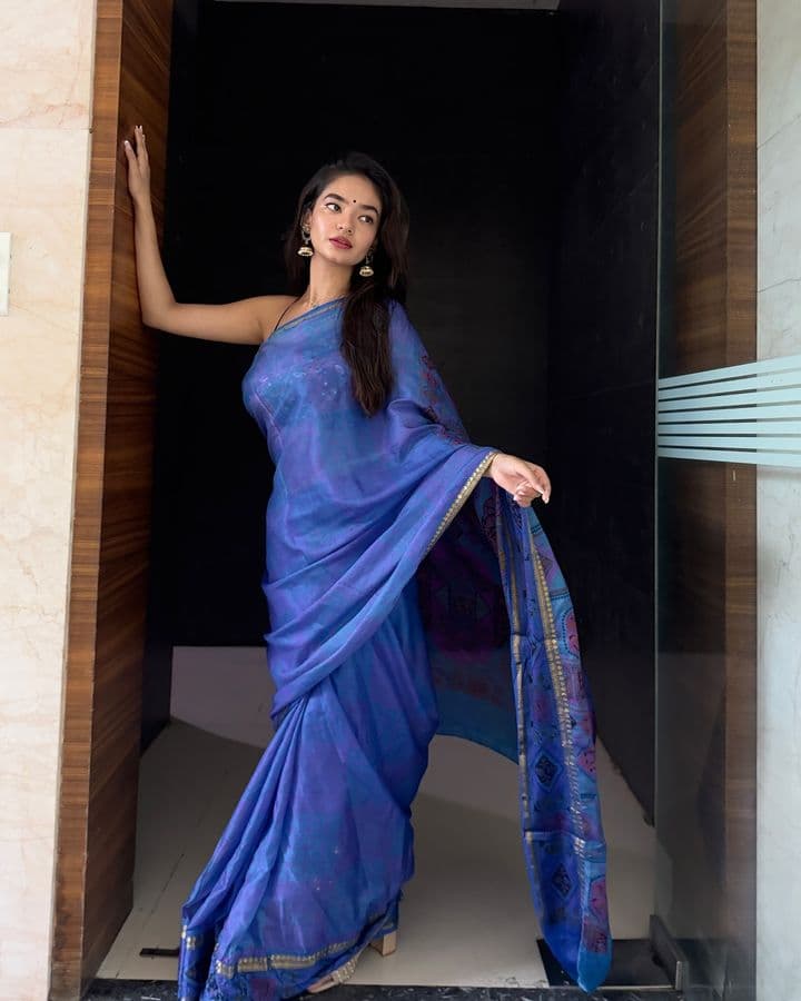 anushkha-sen-hot-blue-saree-photoshoot