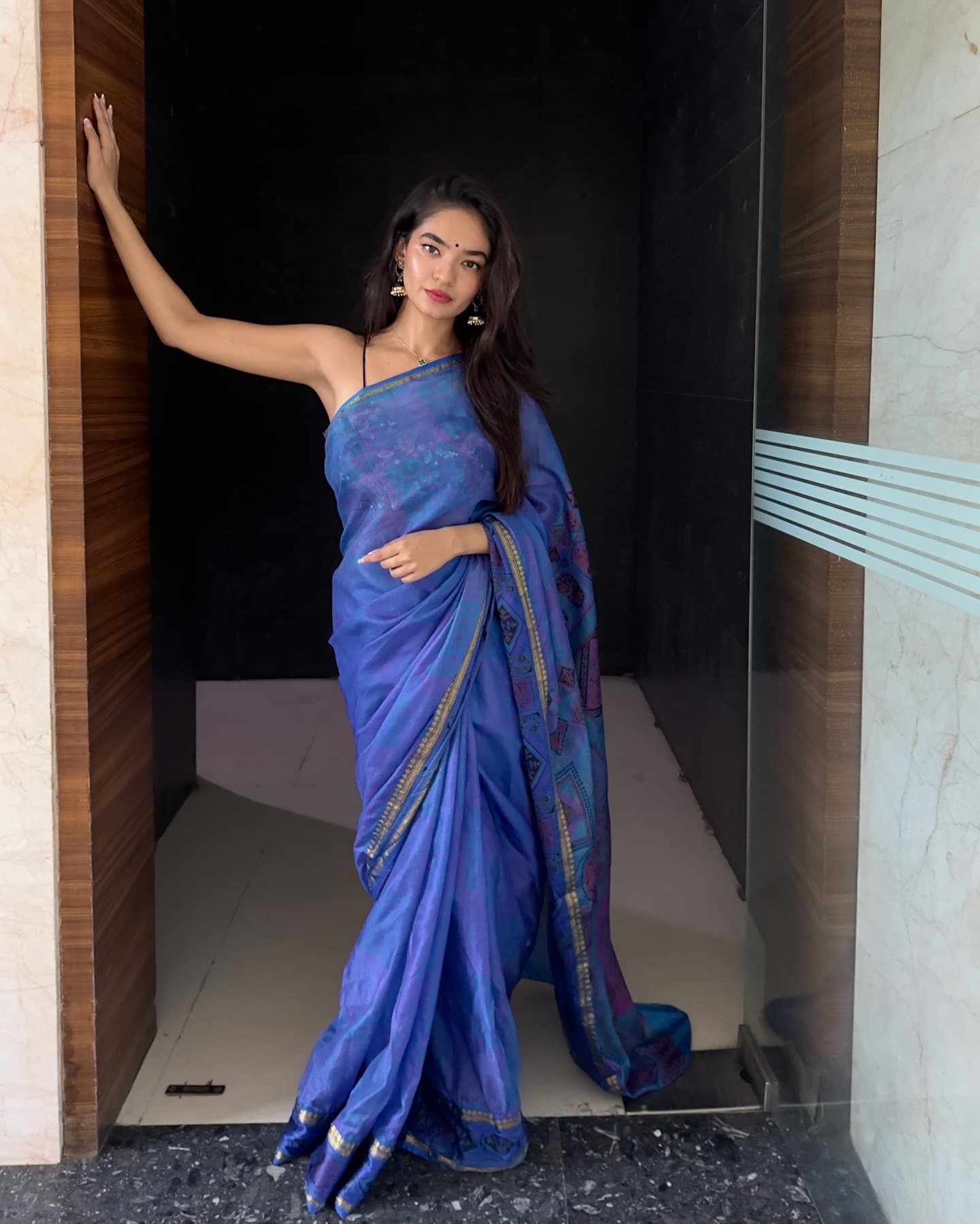 anushkha-sen-hot-blue-saree-photoshoot