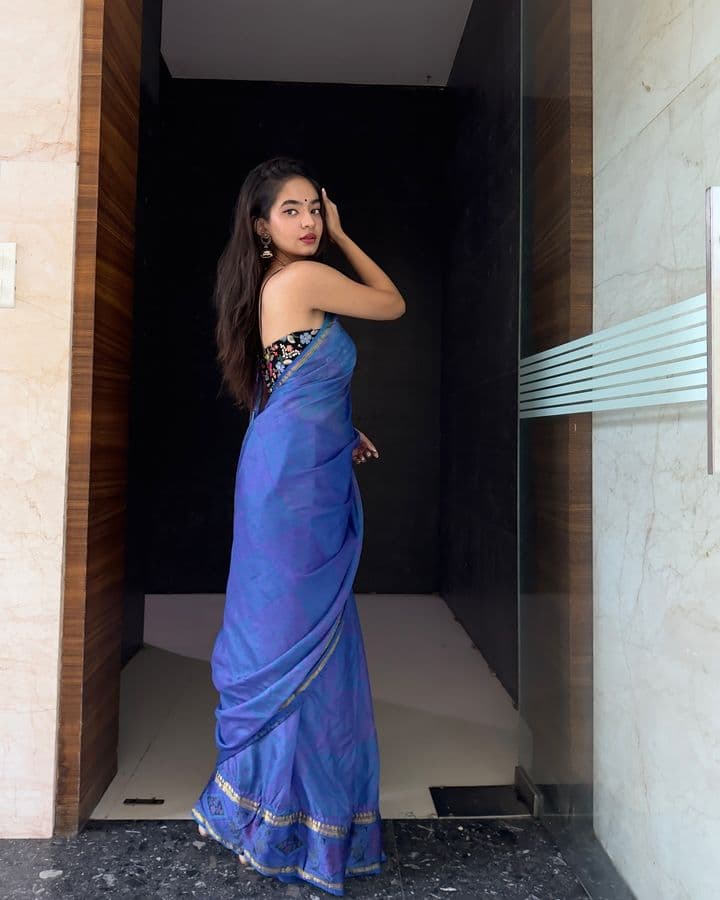 anushkha-sen-hot-blue-saree-photoshoot